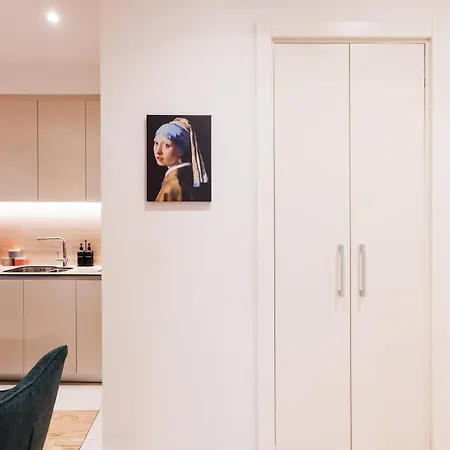 Bw Aurora Prime Ps4 Free Parking And Terrace *